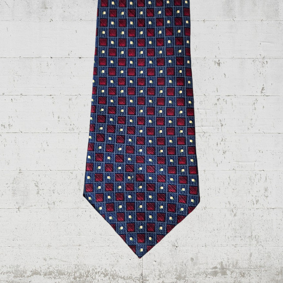 1990s Vintage Geoffrey Beene Silk Tie Red Gray Geometric Square Pattern 4" Wide - Picture 1 of 5